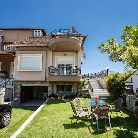 Vip With Jacuzzi And Barbeque Βίλα Vromerí